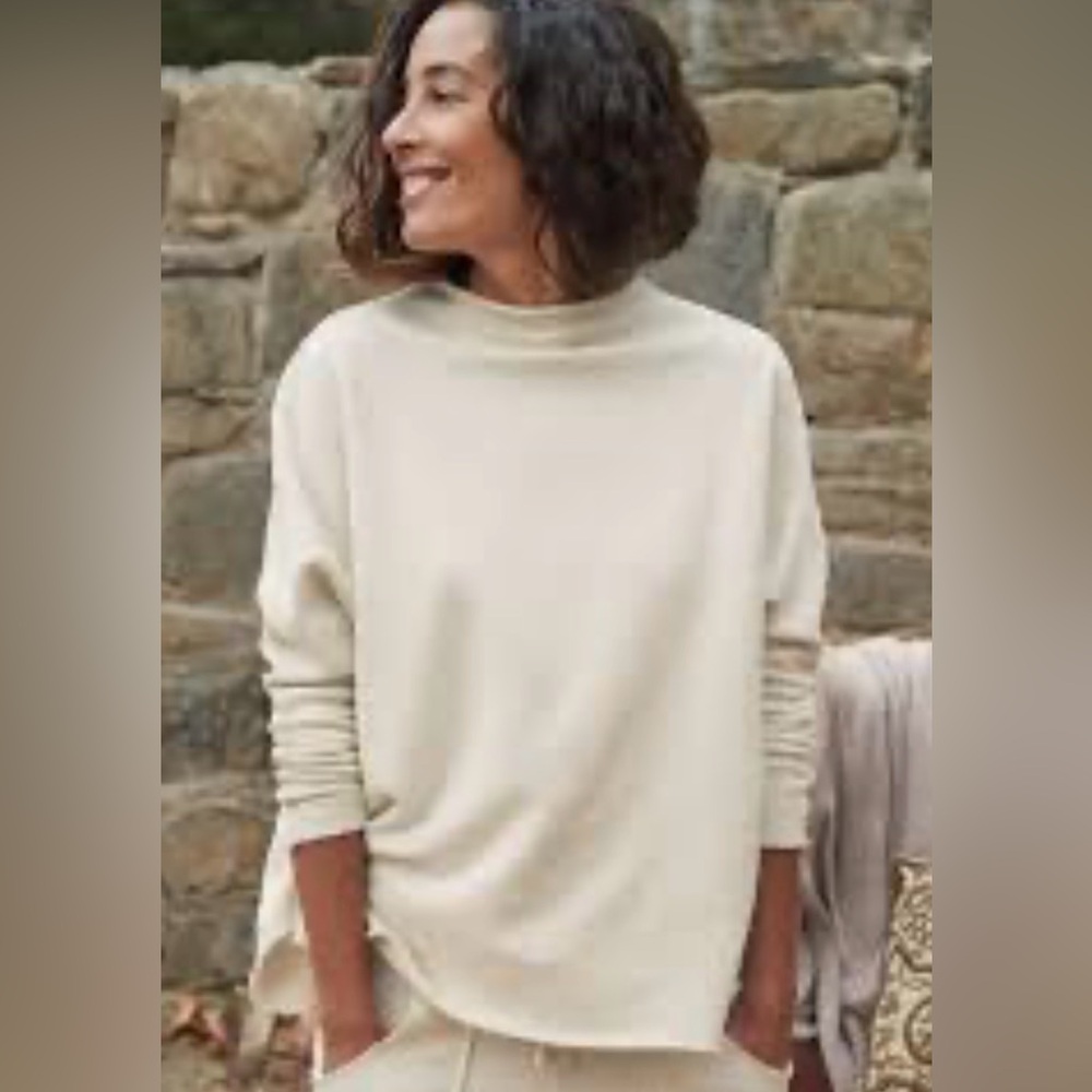 Frank & Eileen Effie Long Sleeve Funnel Neck Capelet in Vintage White Sz S
